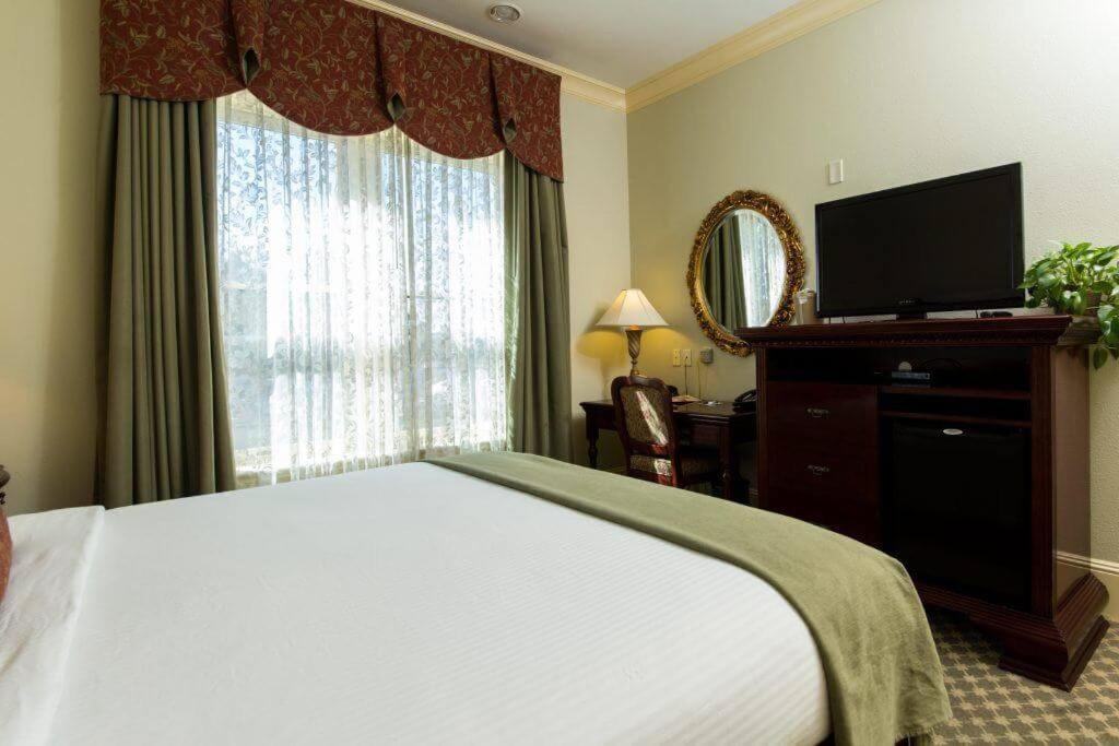 Diamond Hotel 3*